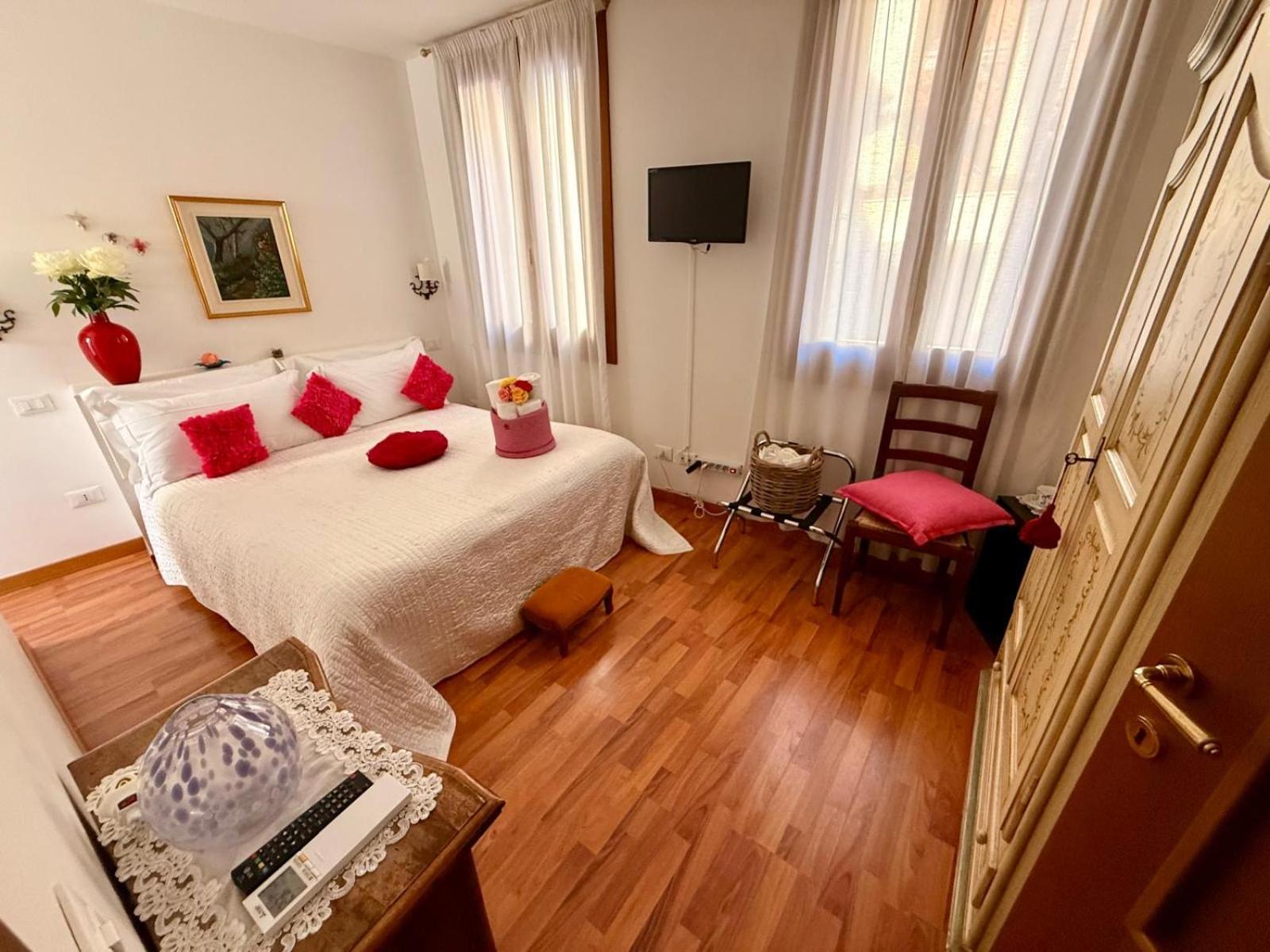 Residenza De L'Osmarin Suites Venice Luaran gambar